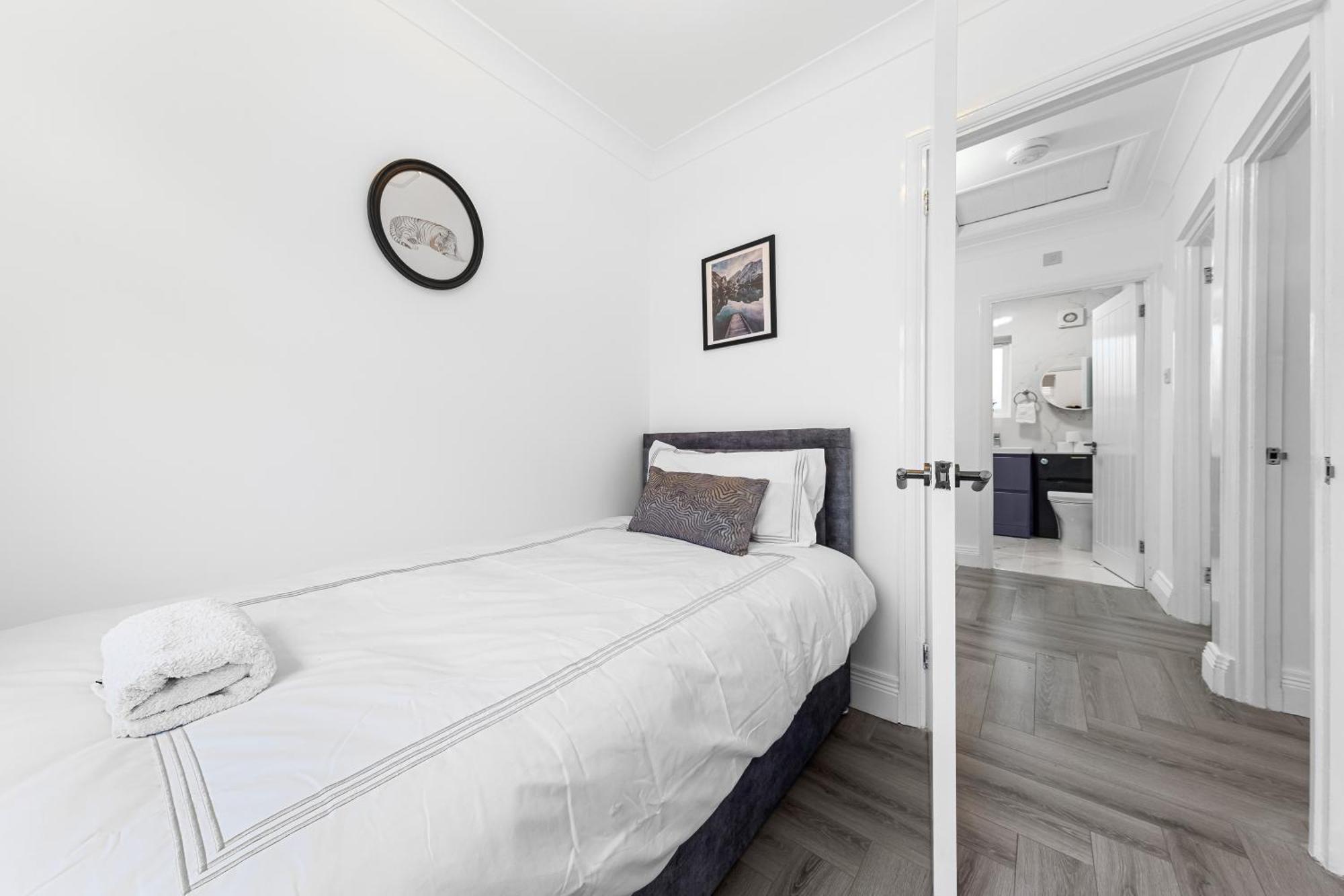 3 Bedroom House Close To Dartford Station Extérieur photo