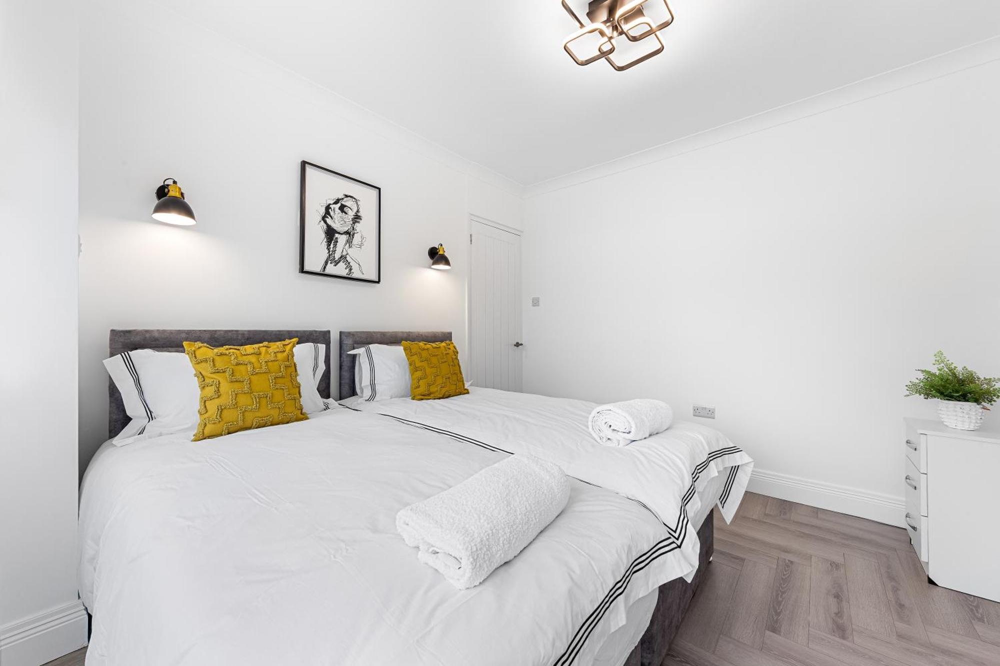3 Bedroom House Close To Dartford Station Extérieur photo